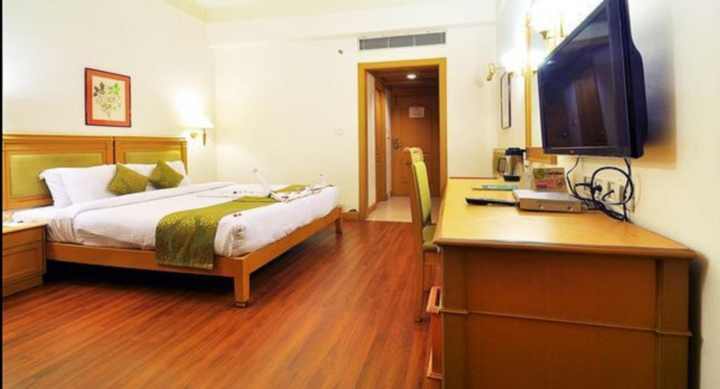 Hotel Abad Atrium Kochi Exterior foto